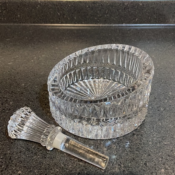 Wine or Champagne coaster with bottle stopper - Picture 2 of 2